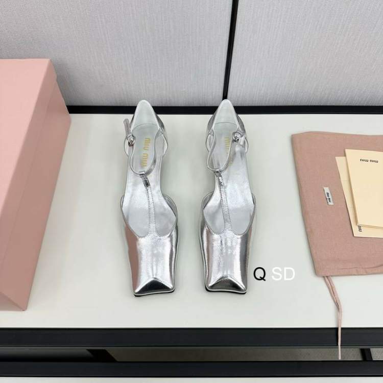 Picture of Miumiu Shoes _SKUMiuMiusz35-40SD060418192